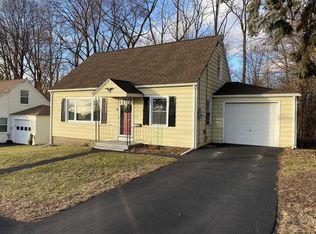 319 Sunset Ave, Rensselaer, NY 12144