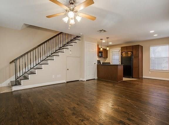 5th image of 4723 Bradford Dr #4723B