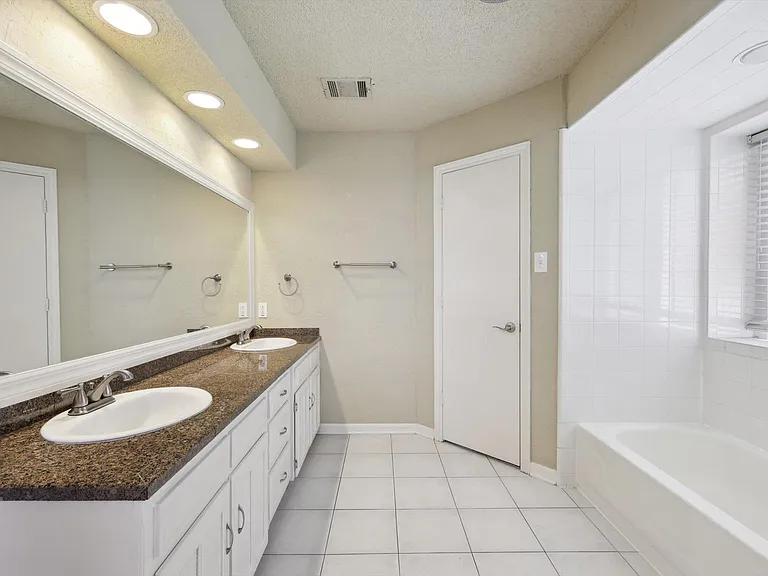 2813 Cripple Creek Trl — Photo 12