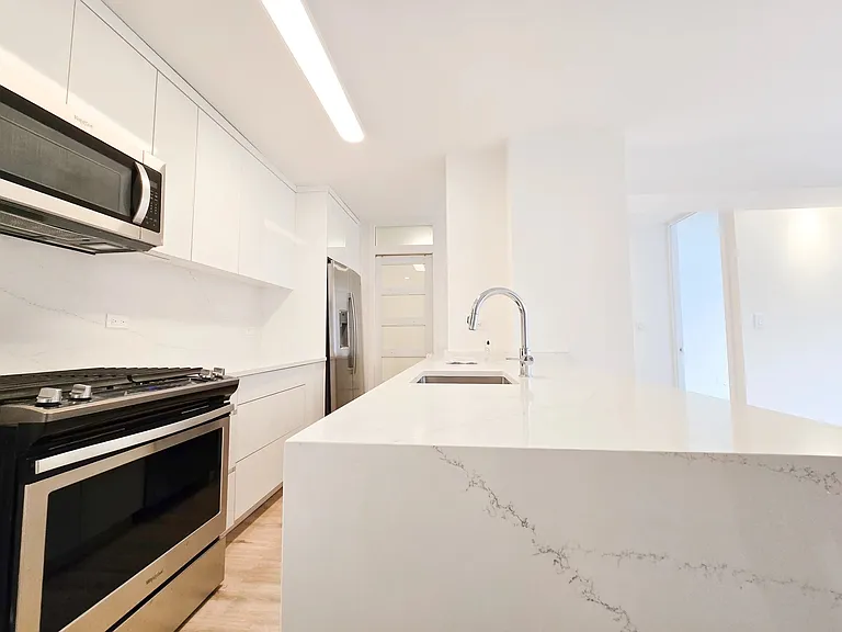 1735 York Ave #12DE — Photo 6