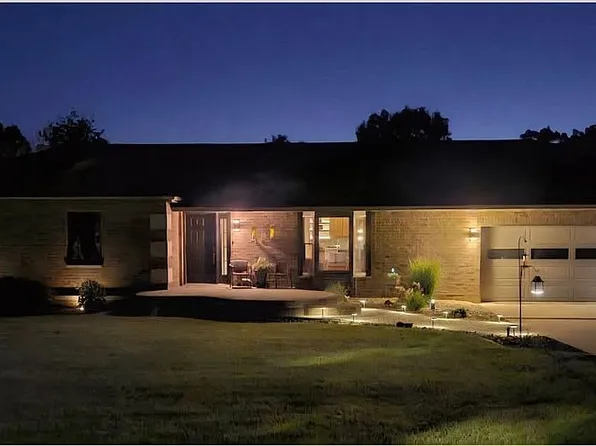 2301 Valley View Cir, Donnellson, IA 52625