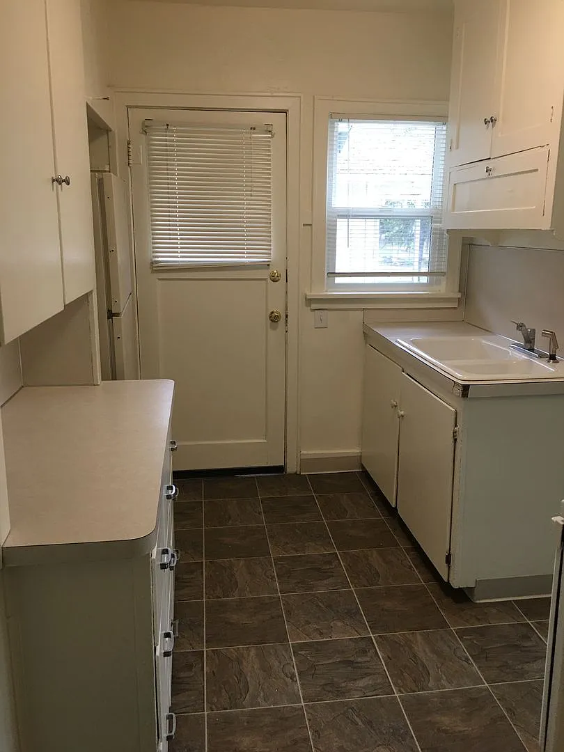 Charming Campus House - Updated Last Year! — Photo 4