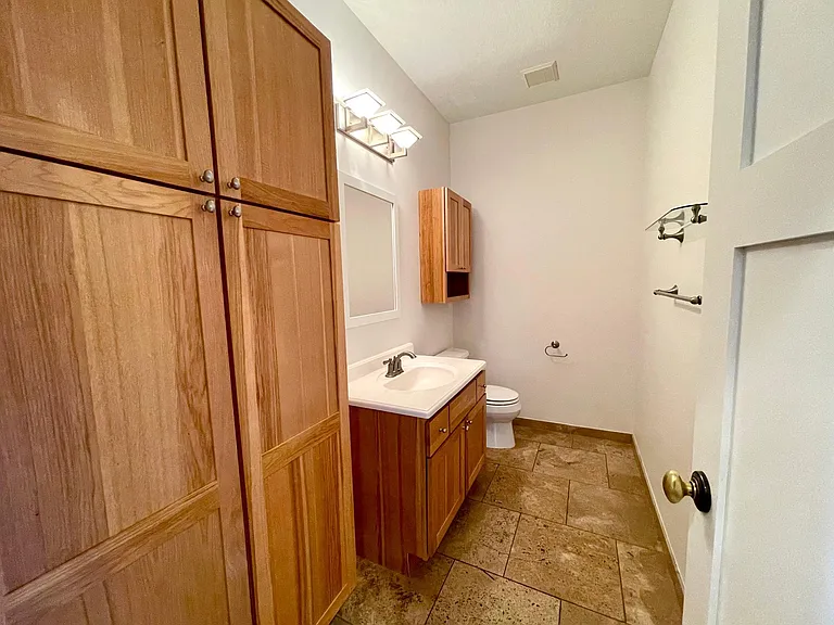 403 Monroe Ave S — Photo 12