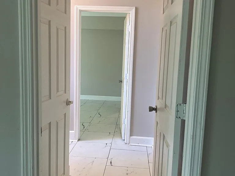 601 Southdale Cir — Photo 24