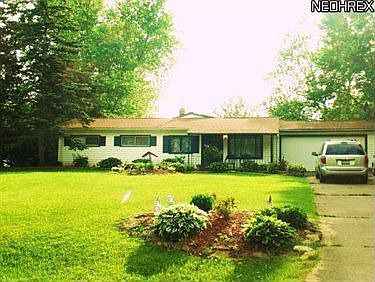1st image of 2002 Hathaway Dr