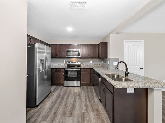 2nd image of 424 Glenstone Springs Dr #D