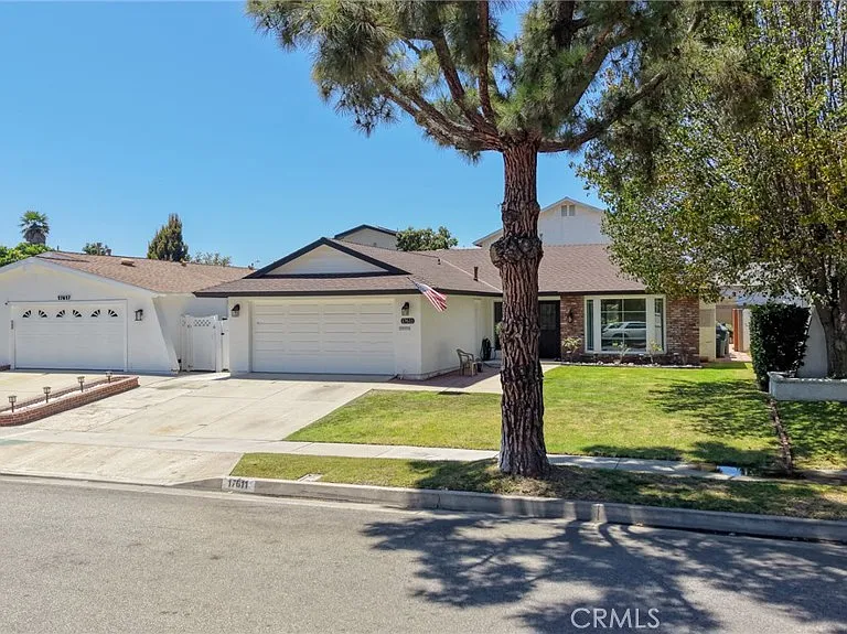 17611 Leslie Ave — Photo 4