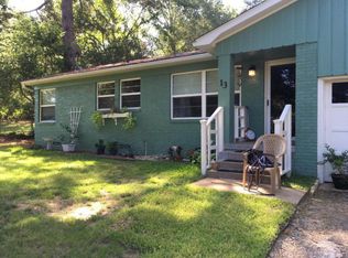 13 Sandy Ln, Palestine, TX 75801