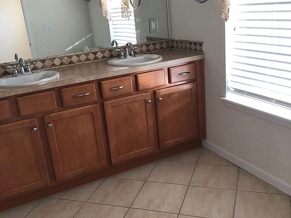 5th image of 8169 E 29th Ave