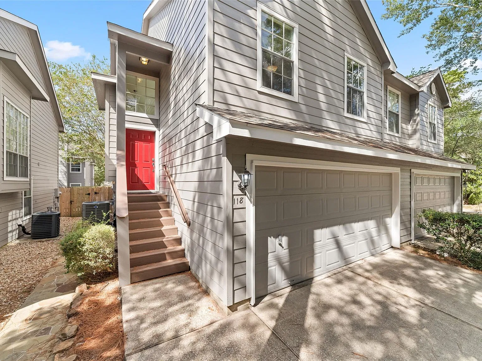 3 bed, 2.5 bath, 1628 sqft, $1,900 — Photo 2