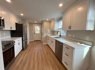 156 Derby St #3, Salem, MA 01970