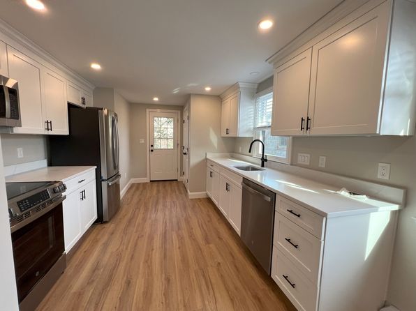 156 Derby St #3
