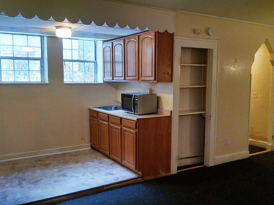 1st image of 385 Morris St APT B7