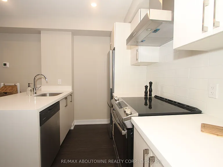 280 Bleecker St — Photo 2