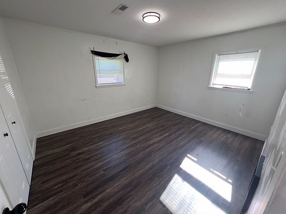 3rd image of 239 Stone Dr APT A