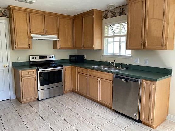 3rd image of 1763 Newman Ln