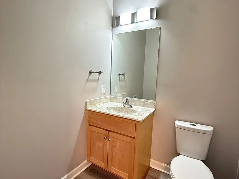 115 Sheldon Ct — Photo 11