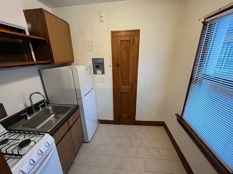 995 Grand Ave — Photo 45