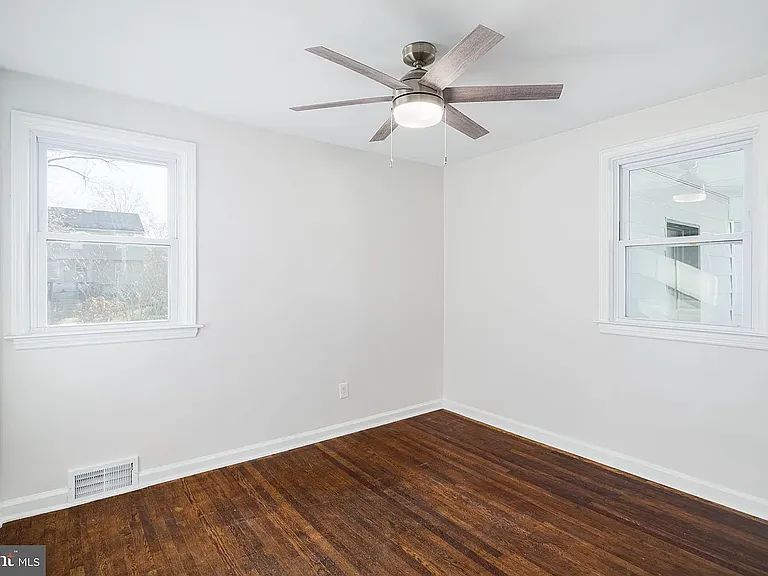 109 Connecticut Ave — Photo 7