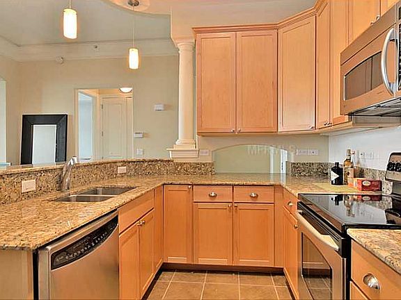 4th image of 275 Bayshore Blvd Unit 1703