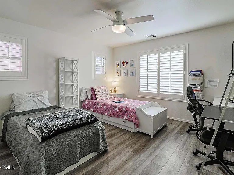 2896 N Claire Dr — Photo 11