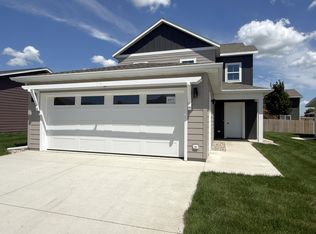 2417 Oak Branch Ave, Brookings, SD 57006