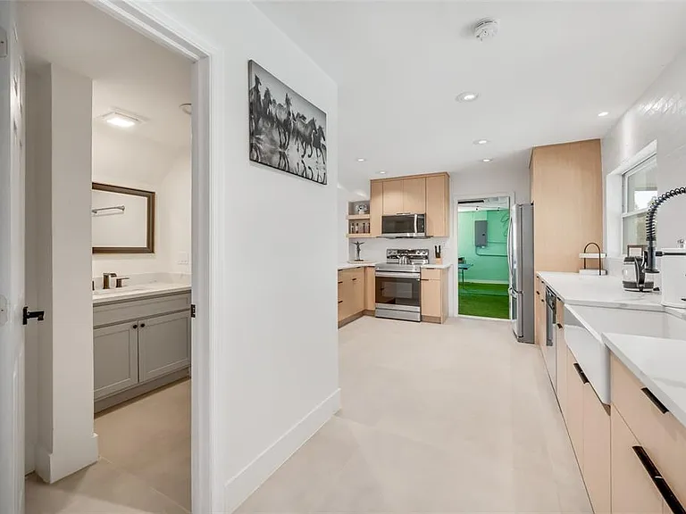 4622 Bay Crest Dr — Photo 15