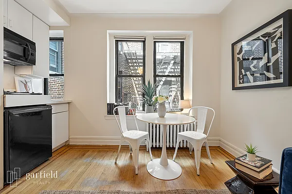 Sold by Garfield Realty  | media 3