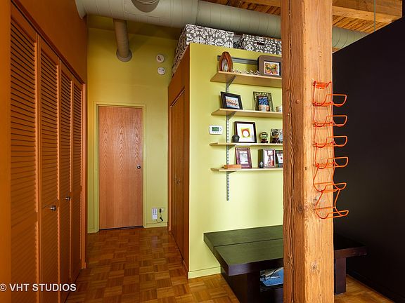 2nd image of 4745 N Ravenswood Ave APT 401