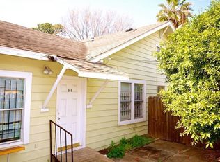 910 Booth St #B, Houston, TX 77009