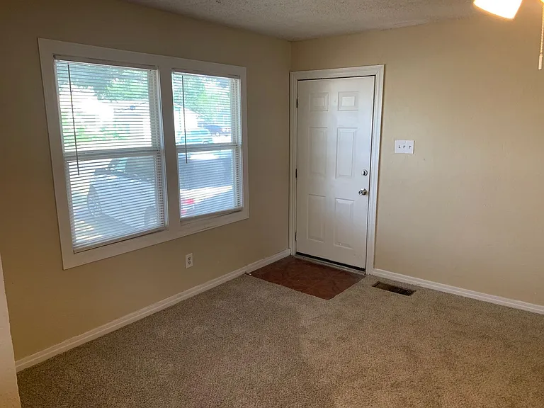 4602 Bowie St — Photo 5