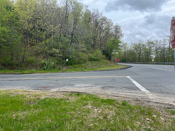 5th image of 34 Old Warren Rd