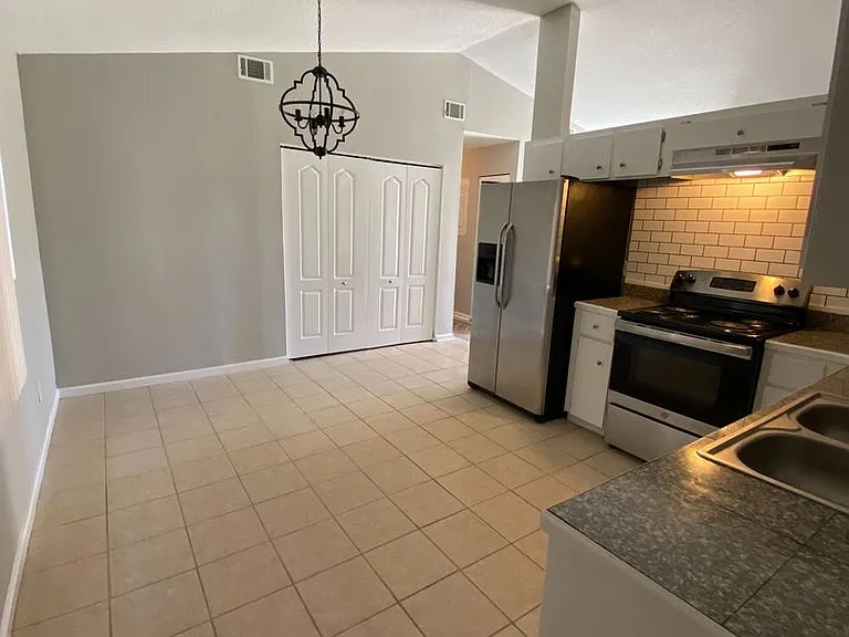 239 Pointe South Dr — Photo 12