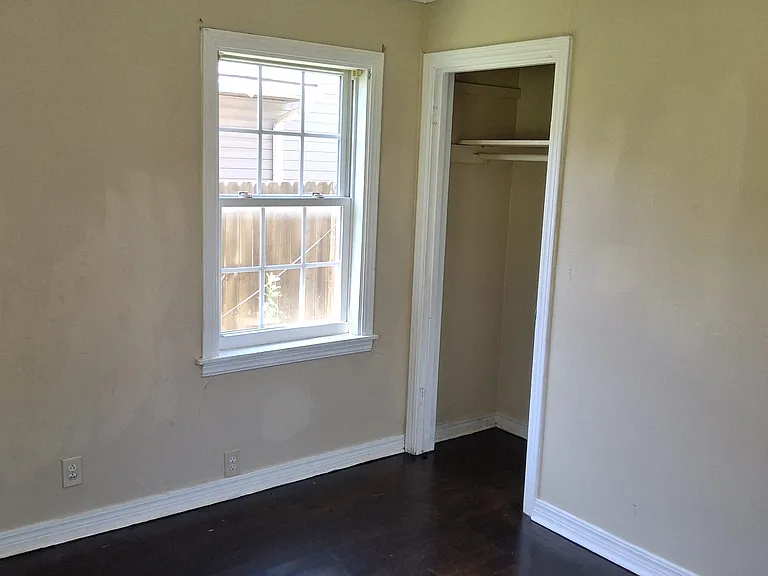 1552 S Elm Ave — Photo 22