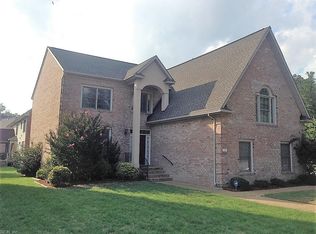 425 Richter Ln #RNT, Yorktown, VA