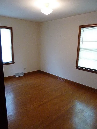 2 bed, 900 sqft, $1,000 — Photo 4