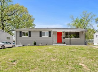 1045 Ermanda Dr, Florissant, MO 63033