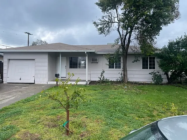 4 bed, 1096 sqft, $2,850 — Photo 2