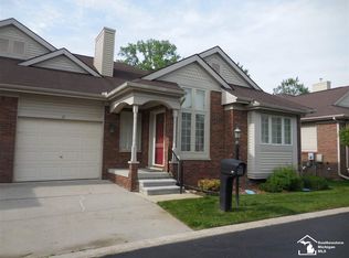 17 Canfield Cir, Dearborn Heights, MI 48127