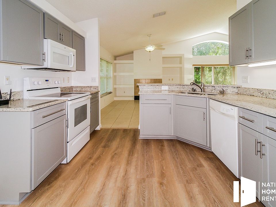 1st image of 4000 Forest Island Dr