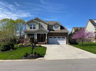 102 Crescent View Ln, Oak Ridge, TN 37830