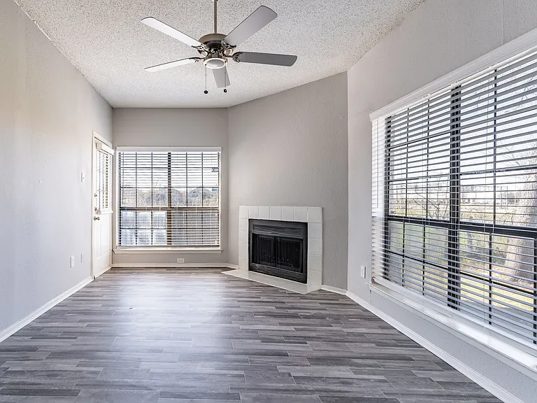 Ronan Apartment Homes — Photo 61