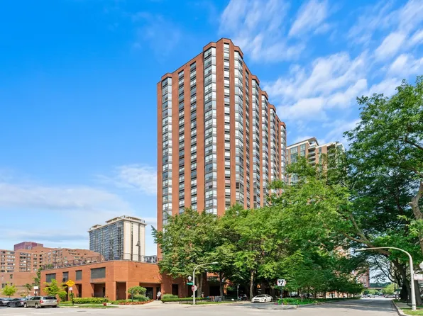 899 S Plymouth Ct APT 1607, Chicago, IL 60605