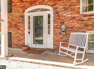 9128 Glenbrook Rd, Fairfax, VA 22031