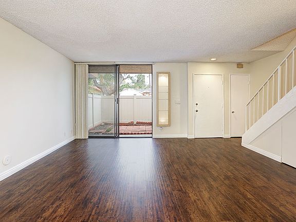 3rd image of 227 S Sentous Ave #4