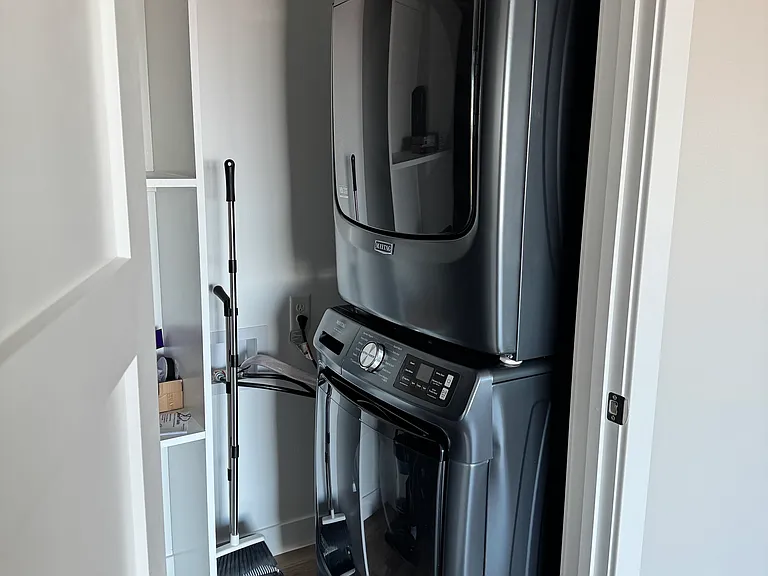 Middle Floor Laundry