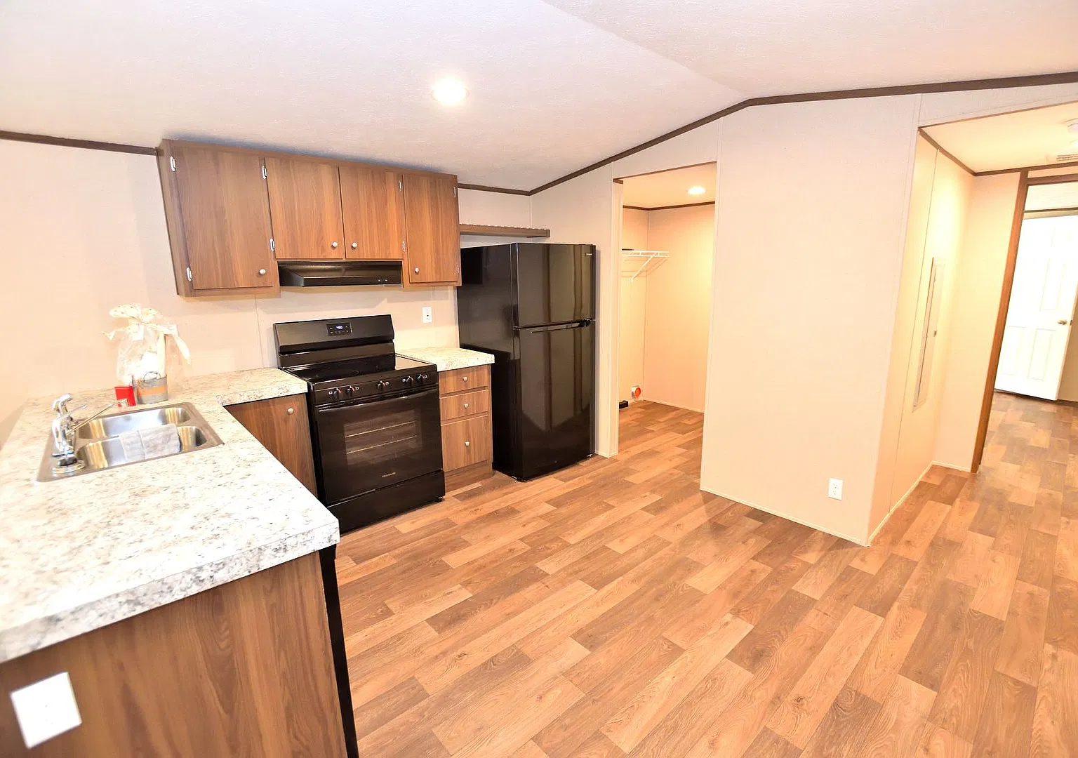 1741 Emerald Lane — Photo 4