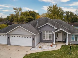 5202 Keswick Ln, Fort Wayne, IN 46835
