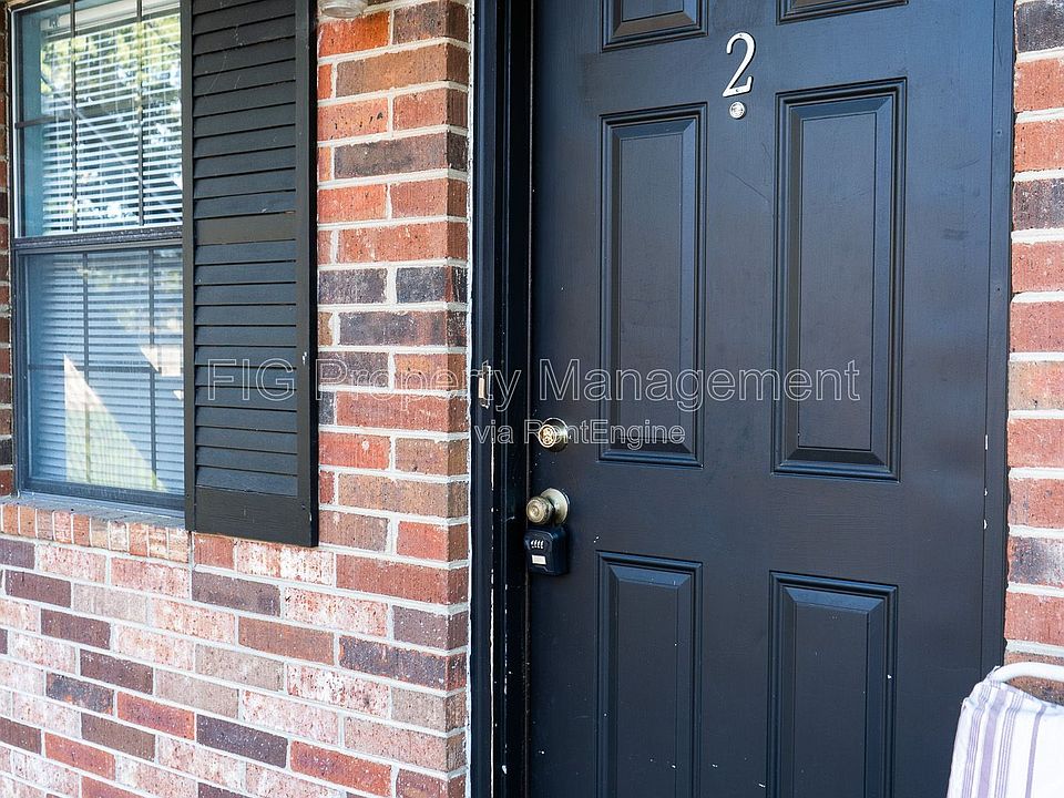 1st image of 129 Hillcrest Dr #2