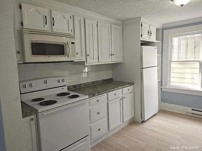 1132 Portage Ave #A2 — Photo 5